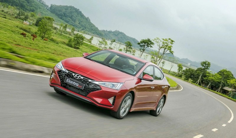 Xe hơi ( xe ô tô) được xem là người bạn đồng hành của mỗi con người trong những chuyến đi